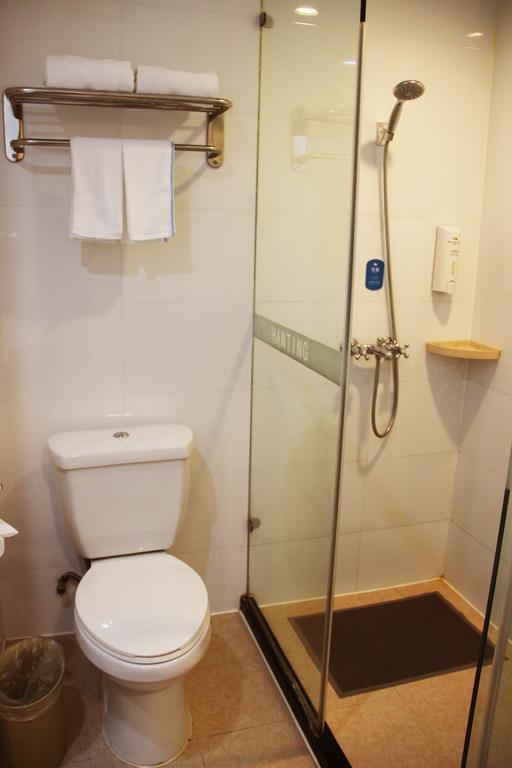 Hanting Express Shanghai Deping Road Hotel 2*