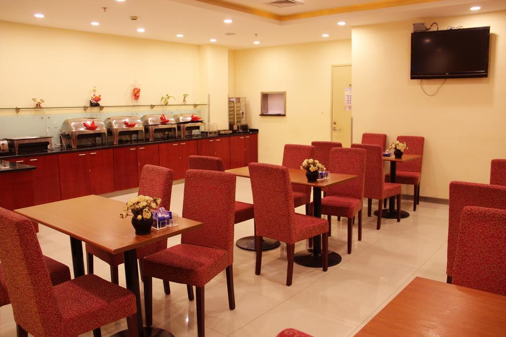 Hotel Hanting Express Shanghai Deping Road 2*
